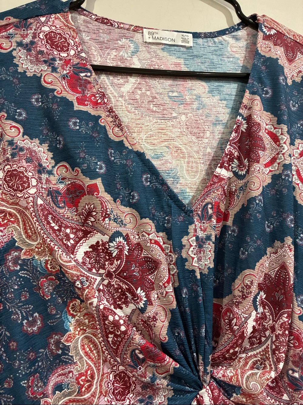 NWT Paisley Print V-Neck Top Side Zip - Picture 3 of 17